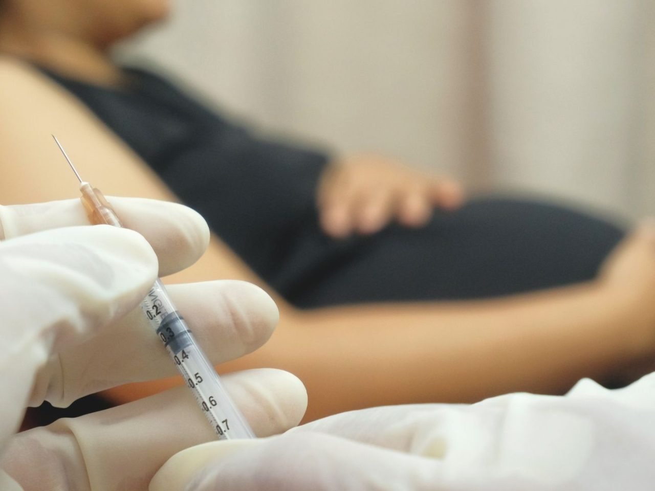 La vacunaci&oacute;n materna protege a m&aacute;s del 80% de las cr&iacute;as frente a una superbacteria en un estudio con ratones